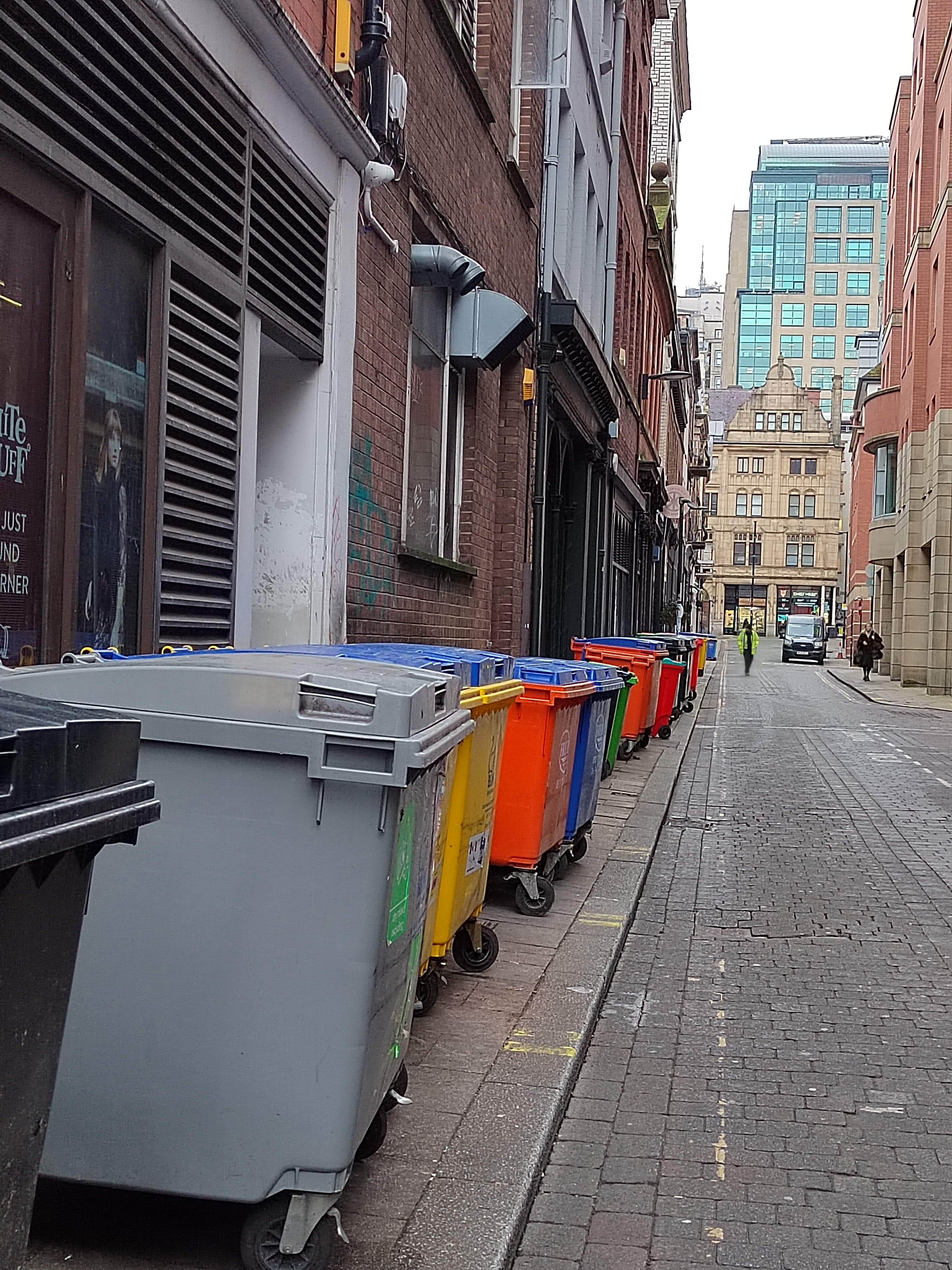 Commercial bin cleaned in Manchester